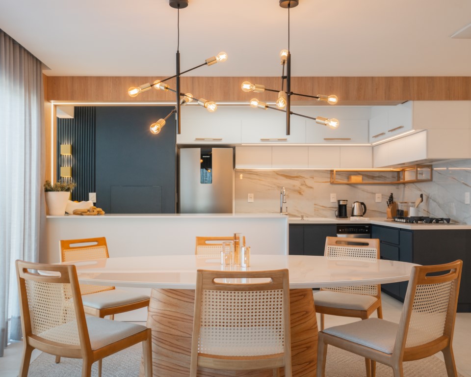 GEZIELI SCHNEIDER -  DESIGNER DE INTERIORES